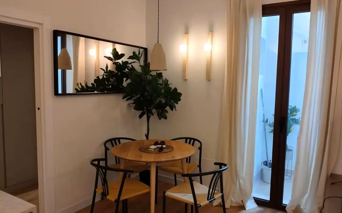 2-bedroom Apartment In Palma De Mallorca, Spain (62 M²)