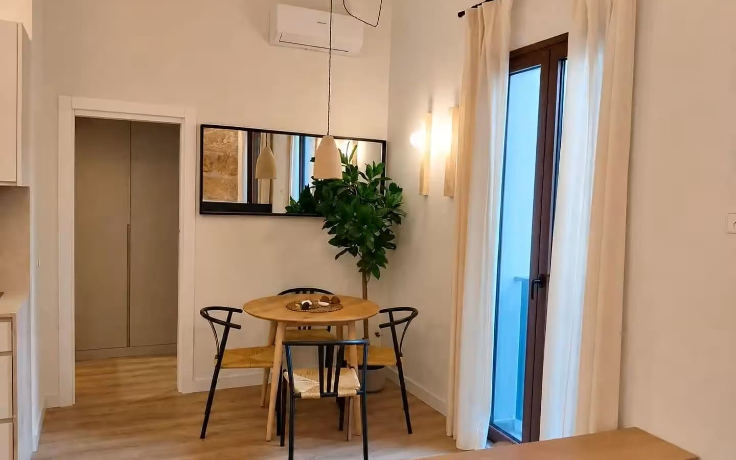 2-bedroom Apartment In Palma De Mallorca, Spain (62 M²)
