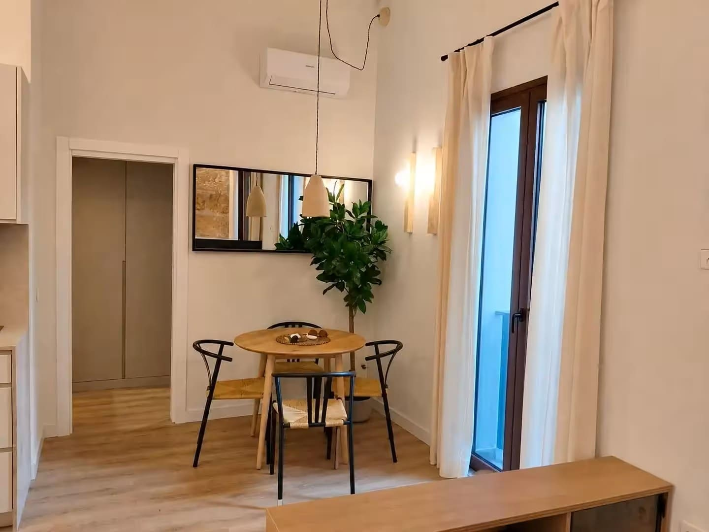2-bedroom Apartment In Palma De Mallorca, Spain (62 M²)