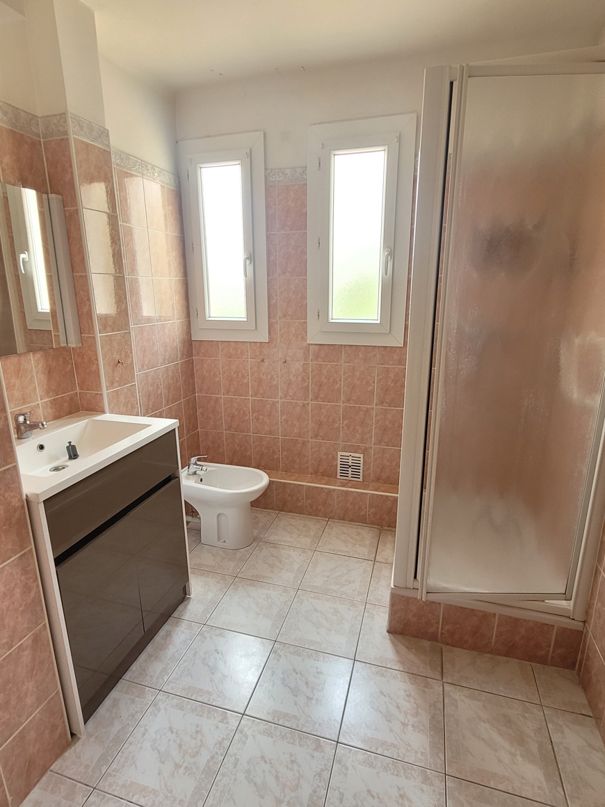 2-bedroom Apartment In Beziers, France (67 M²)