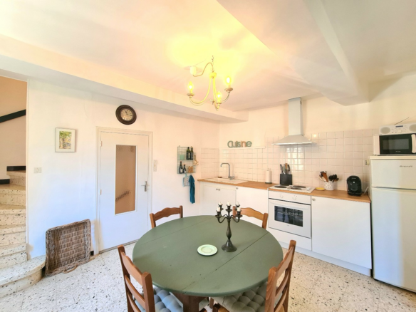 2-bedroom House In Cessenon Sur Orb, France (67 M²)
