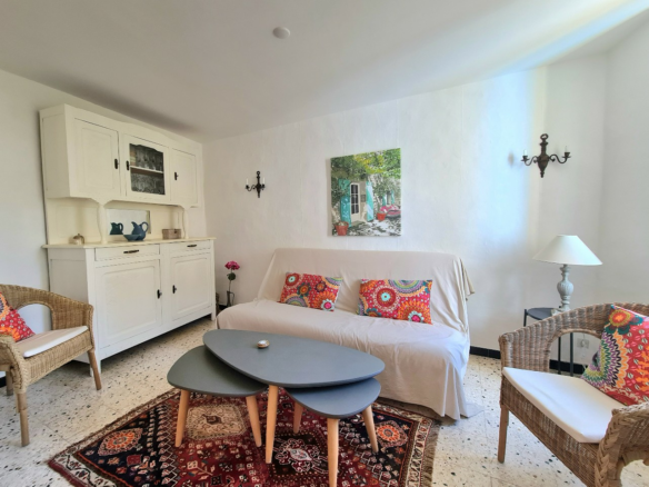 2-bedroom House In Cessenon Sur Orb, France (67 M²)
