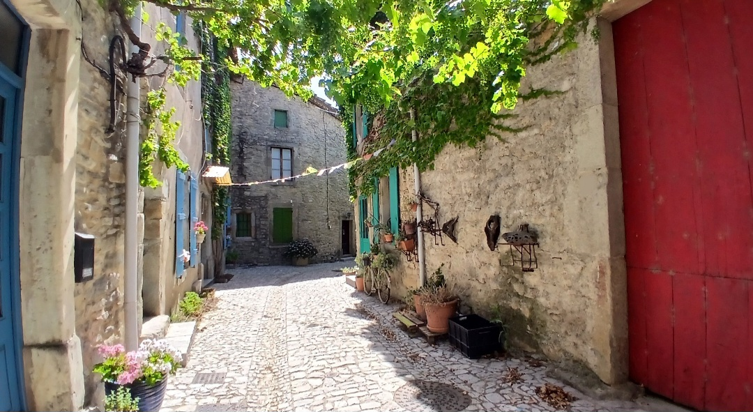 3-bedroom House In Olonzac, France (145 M²)