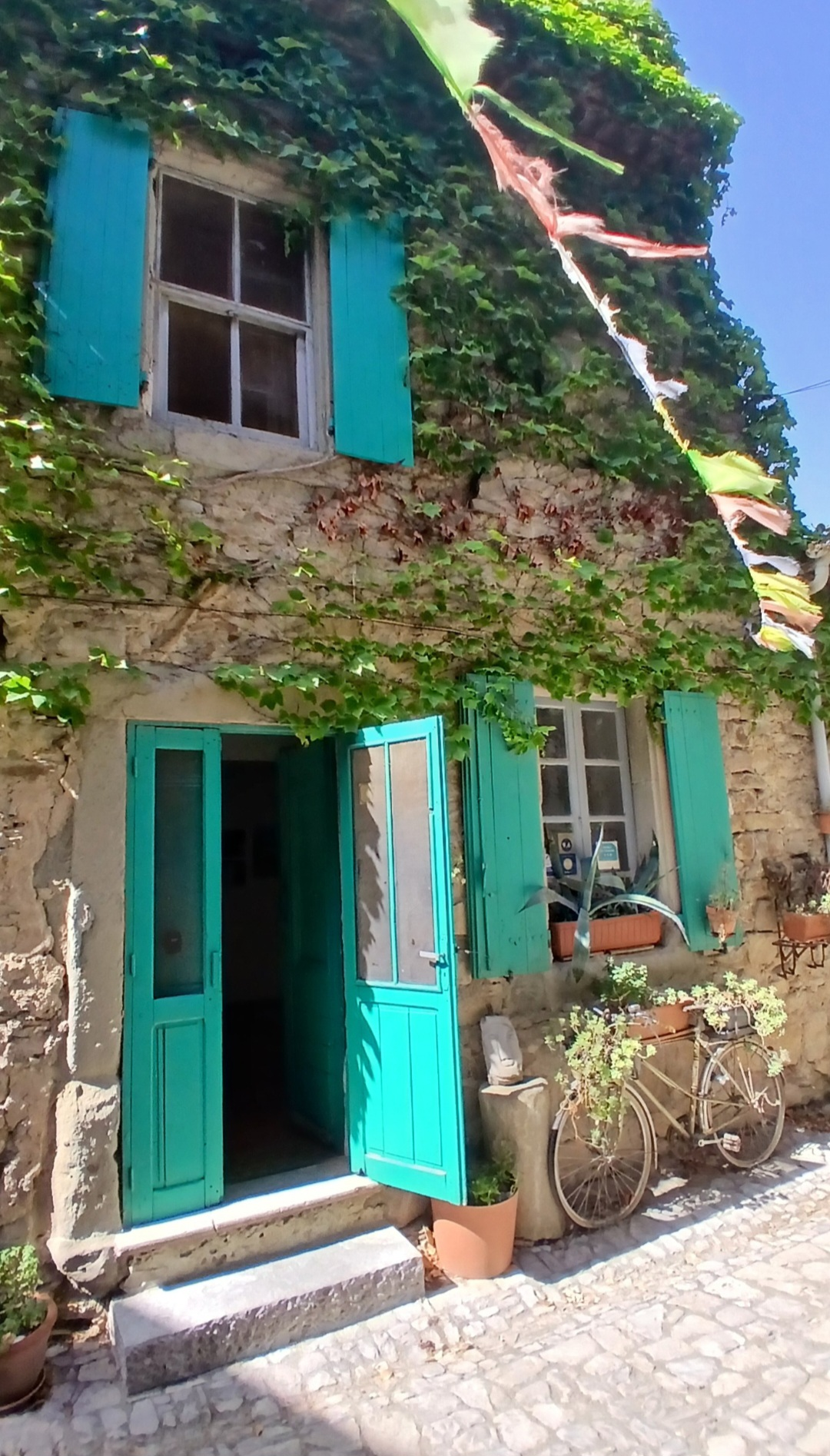 3-bedroom House In Olonzac, France (145 M²)