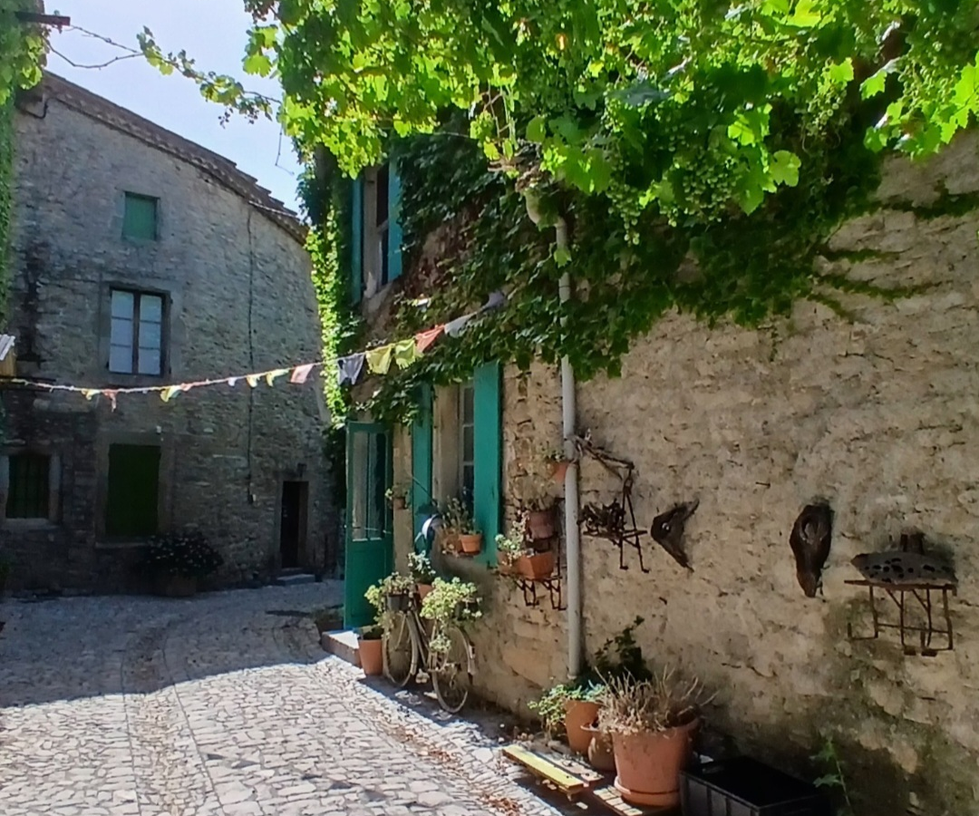 3-bedroom House In Olonzac, France (145 M²)