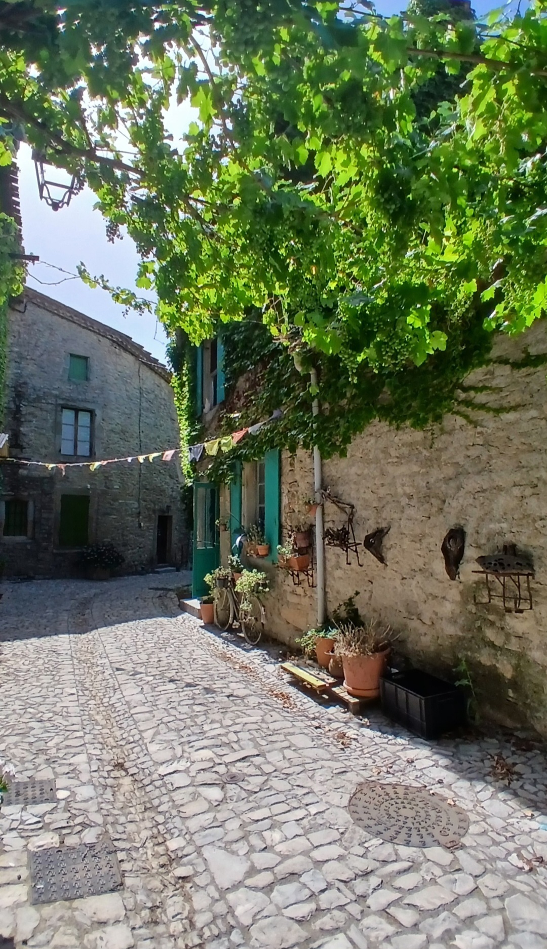3-bedroom House In Olonzac, France (145 M²)