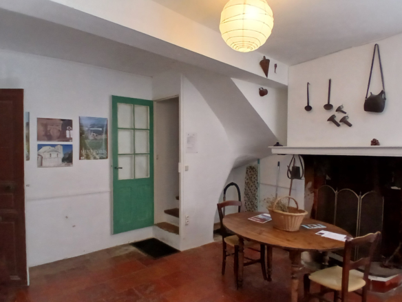 3-bedroom House In Olonzac, France (145 M²)