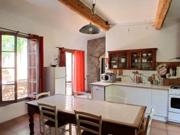 3-bedroom House In Olonzac, France (145 M²)