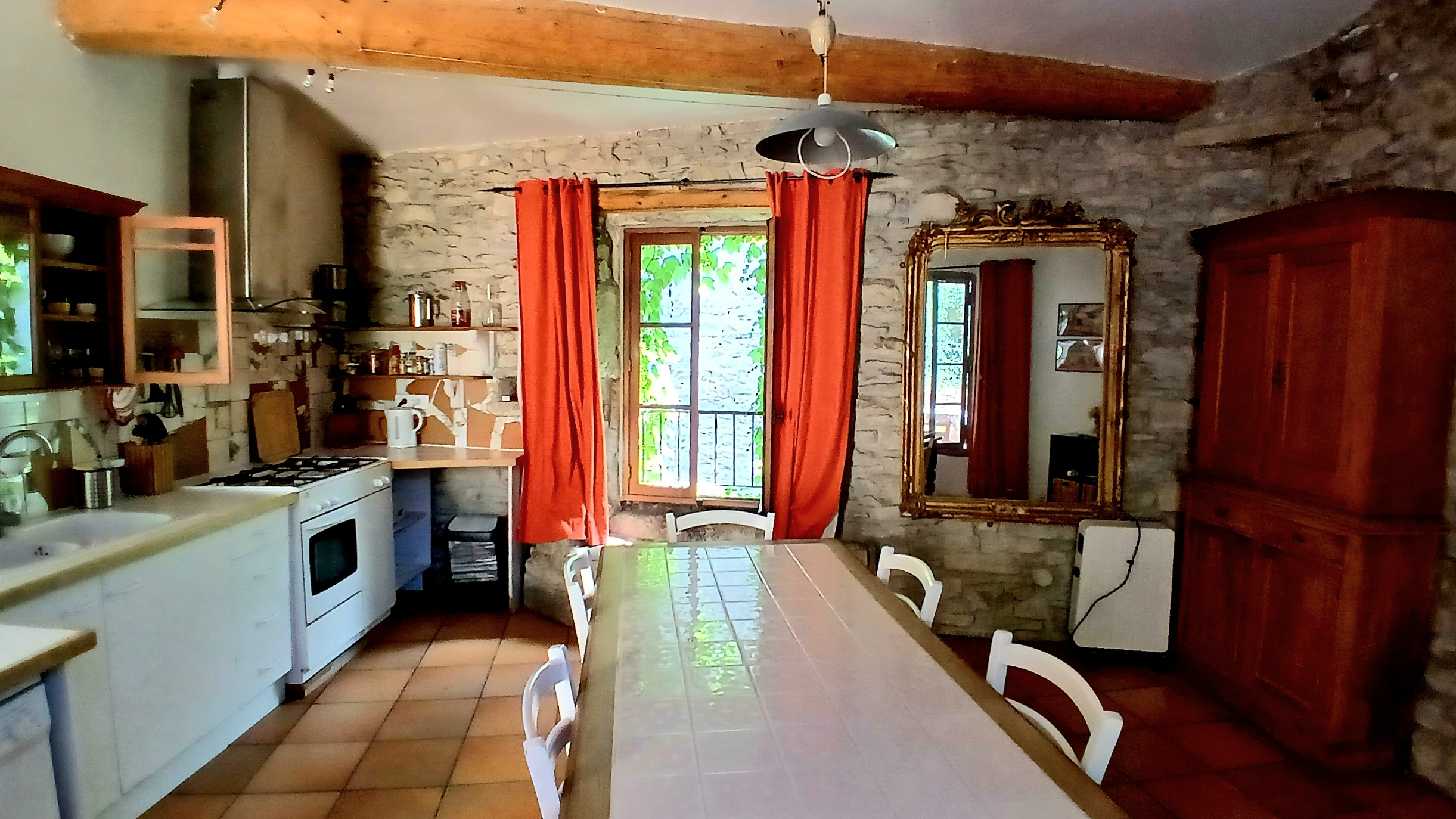 3-bedroom House In Olonzac, France (145 M²)