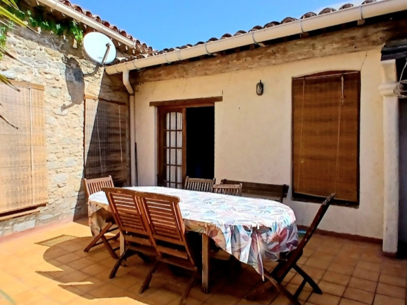 3-bedroom House In Olonzac, France (145 M²)