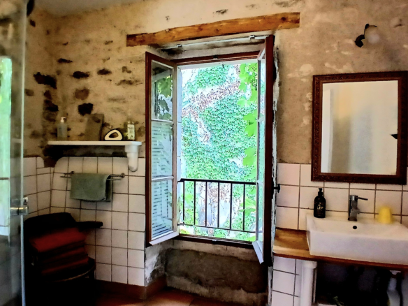 3-bedroom House In Olonzac, France (145 M²)