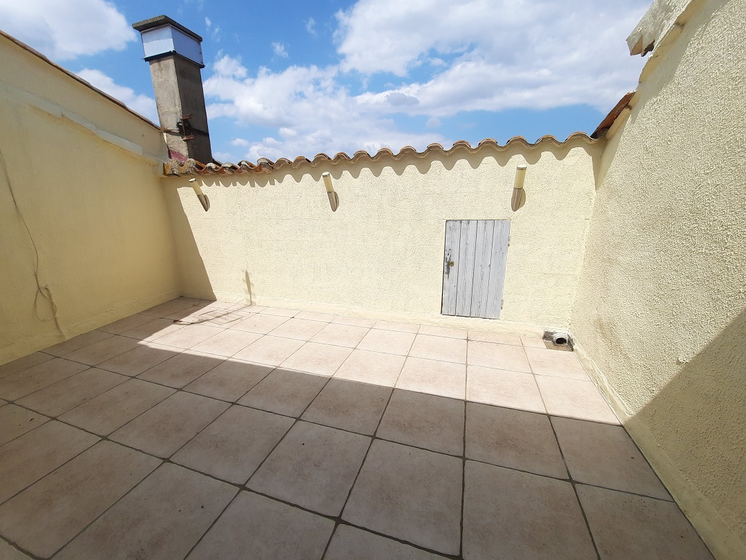3-bedroom House In Thezan Les Beziers, France (82 M²)