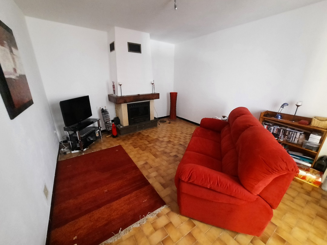 3-bedroom House In Thezan Les Beziers, France (82 M²)