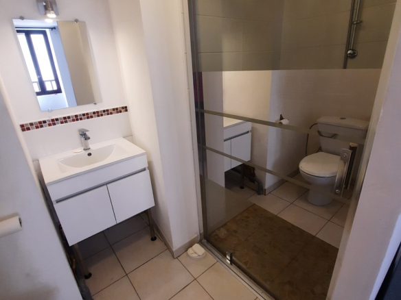 3-bedroom House In Thezan Les Beziers, France (82 M²)