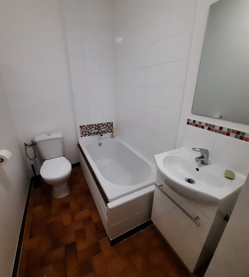 3-bedroom House In Thezan Les Beziers, France (82 M²)
