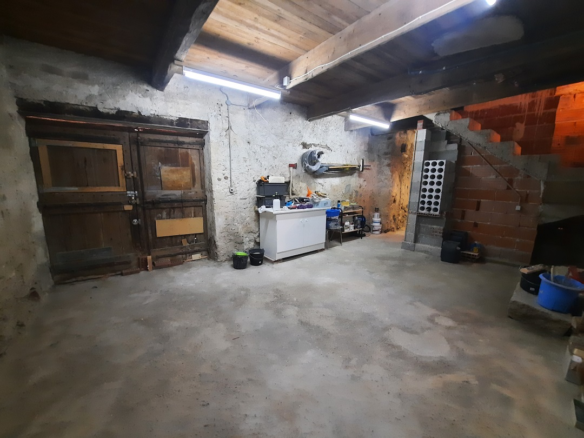 3-bedroom House In Thezan Les Beziers, France (82 M²)