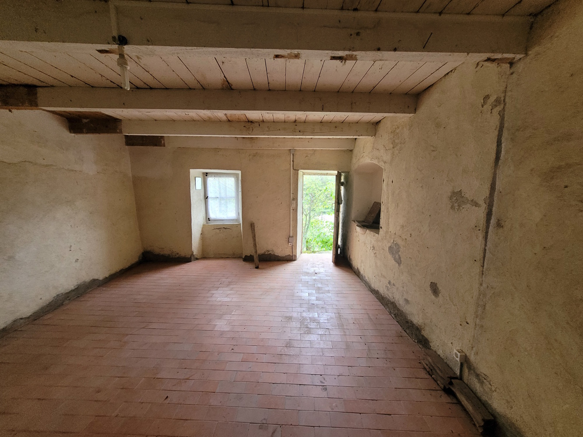 2-bedroom House In Saint Pons De Thomieres, France