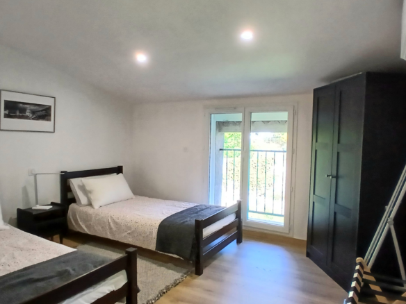 2-bedroom House In Lamalou Les Bains, France (56 M²)