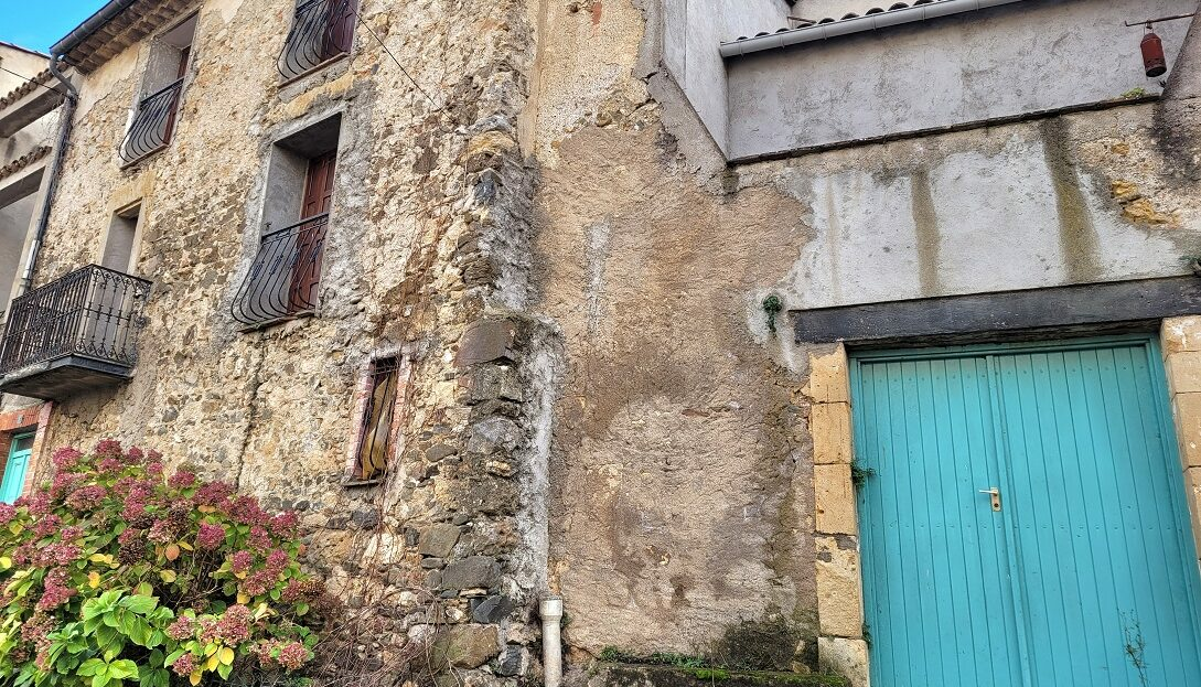 2-bedroom House In Autignac, France (73 M²)