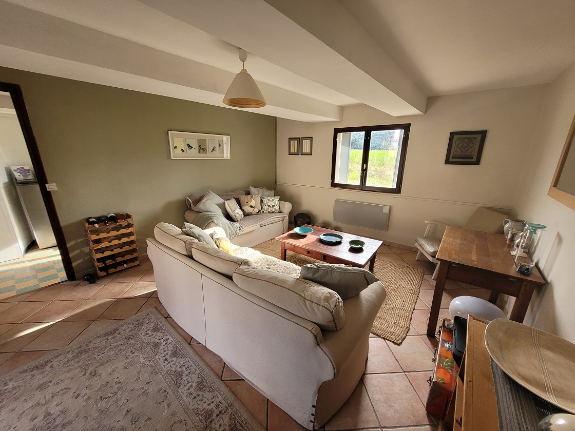 2-bedroom House In Autignac, France (73 M²)