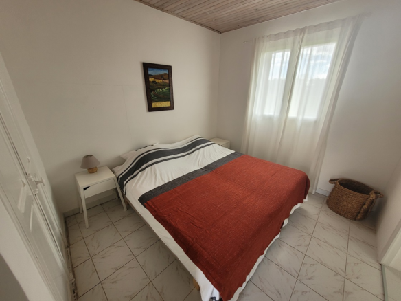 2-bedroom House In Autignac, France (73 M²)