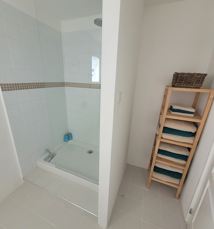 2-bedroom House In Autignac, France (73 M²)