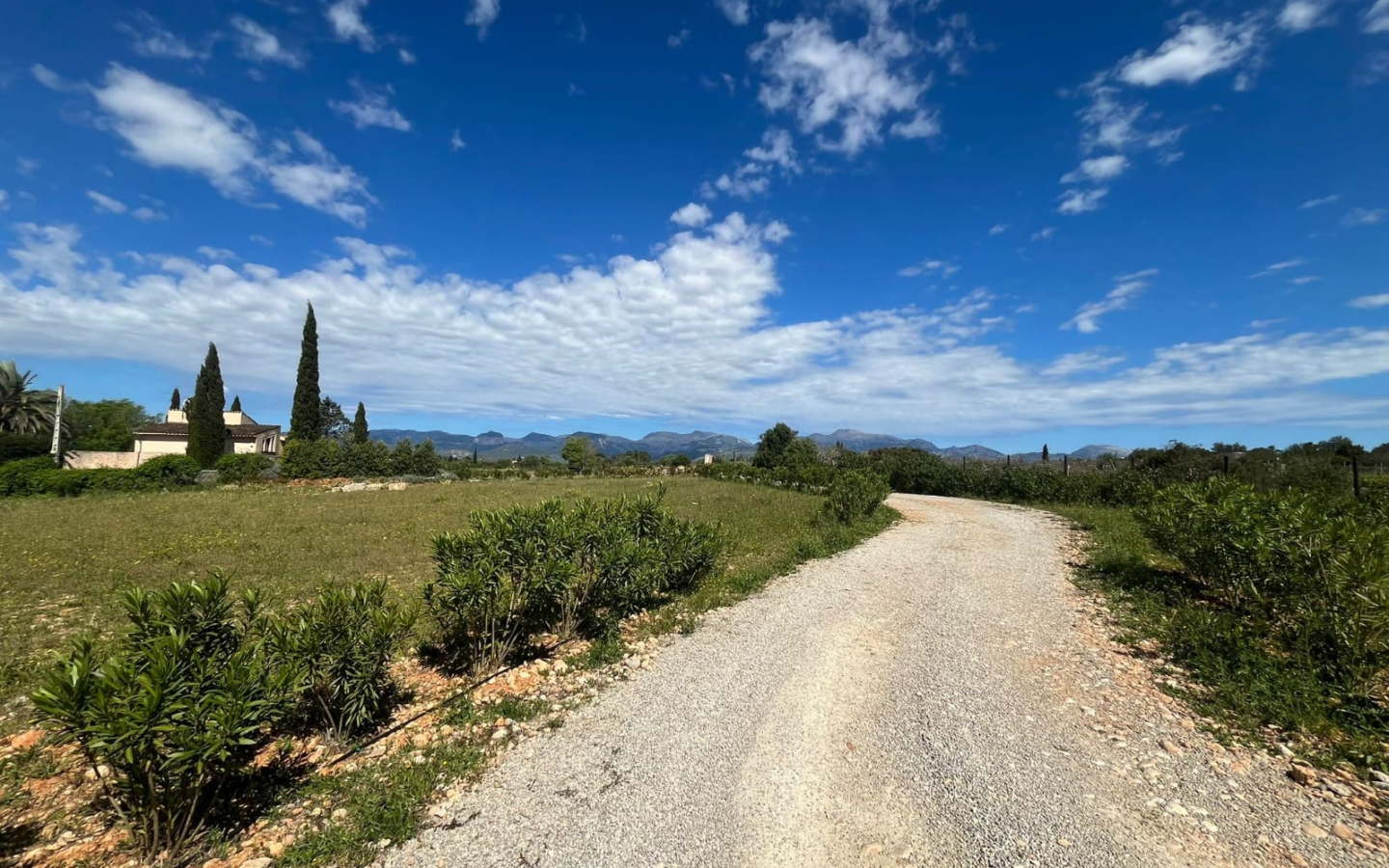 Land In Sencelles, Spain (327 M²)