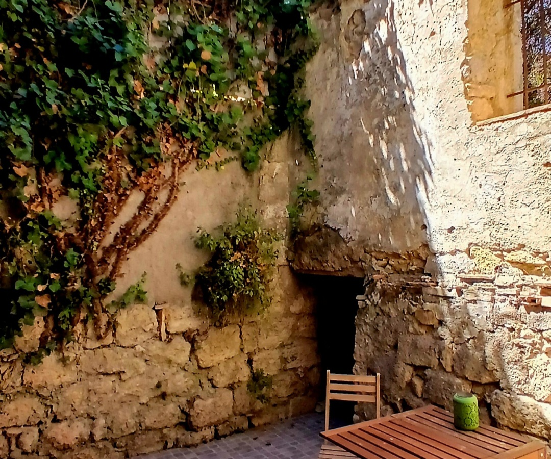 2-bedroom House In Magalas, France (53 M²)
