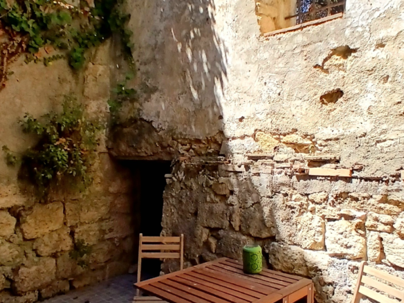 2-bedroom House In Magalas, France (53 M²)