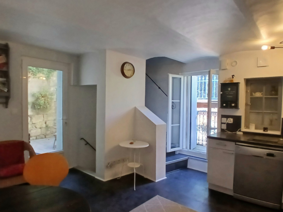 2-bedroom House In Magalas, France (53 M²)