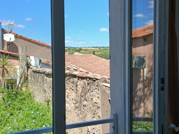 2-bedroom House In Magalas, France (53 M²)