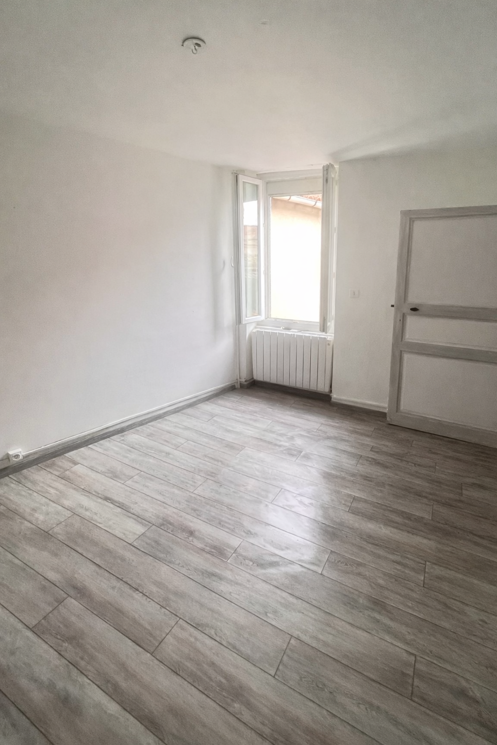 2-bedroom House In Magalas, France (50 M²)