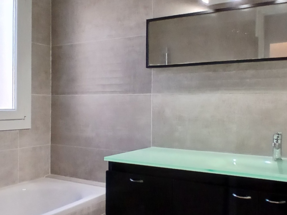 2-bedroom House In Magalas, France (50 M²)