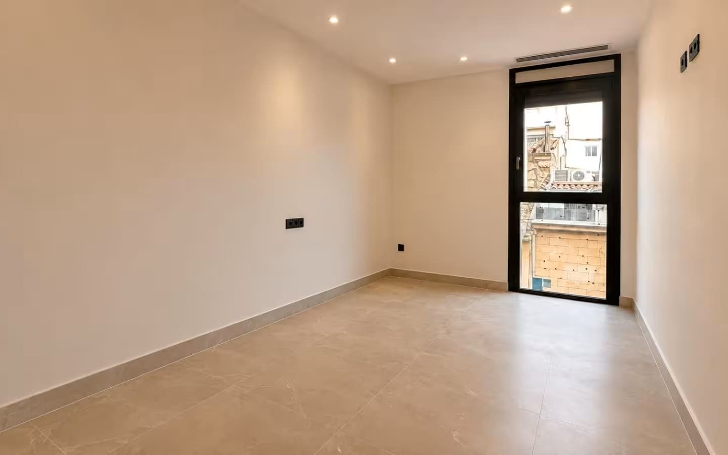 2-bedroom Apartment In Inca, Spain (74 M²)