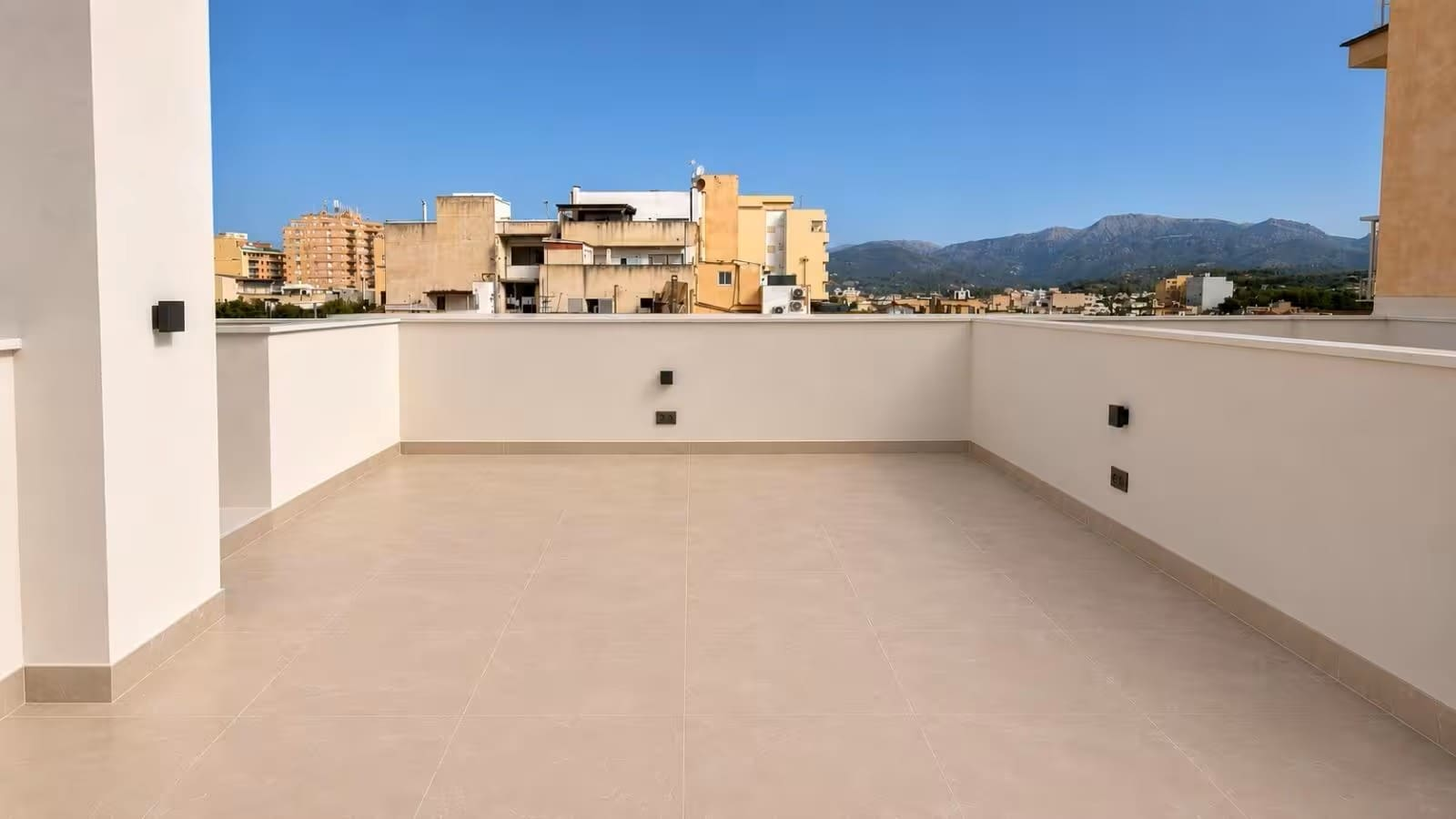 2-bedroom Apartment In Inca, Spain (74 M²)