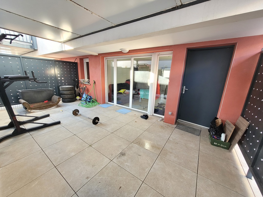 1-bedroom Apartment In Serignan, France (40 M²)