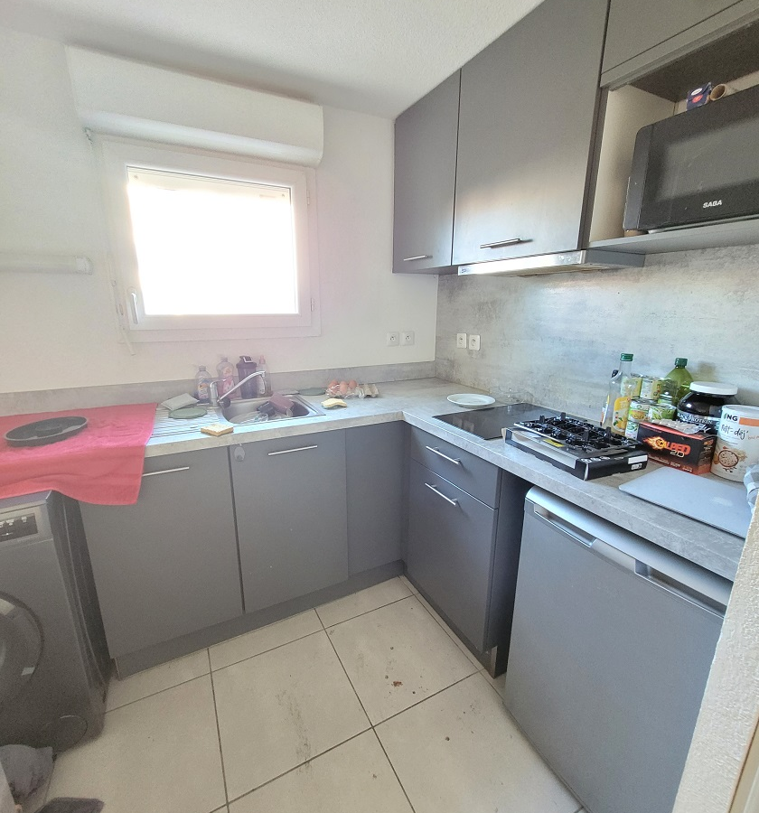 1-bedroom Apartment In Serignan, France (40 M²)