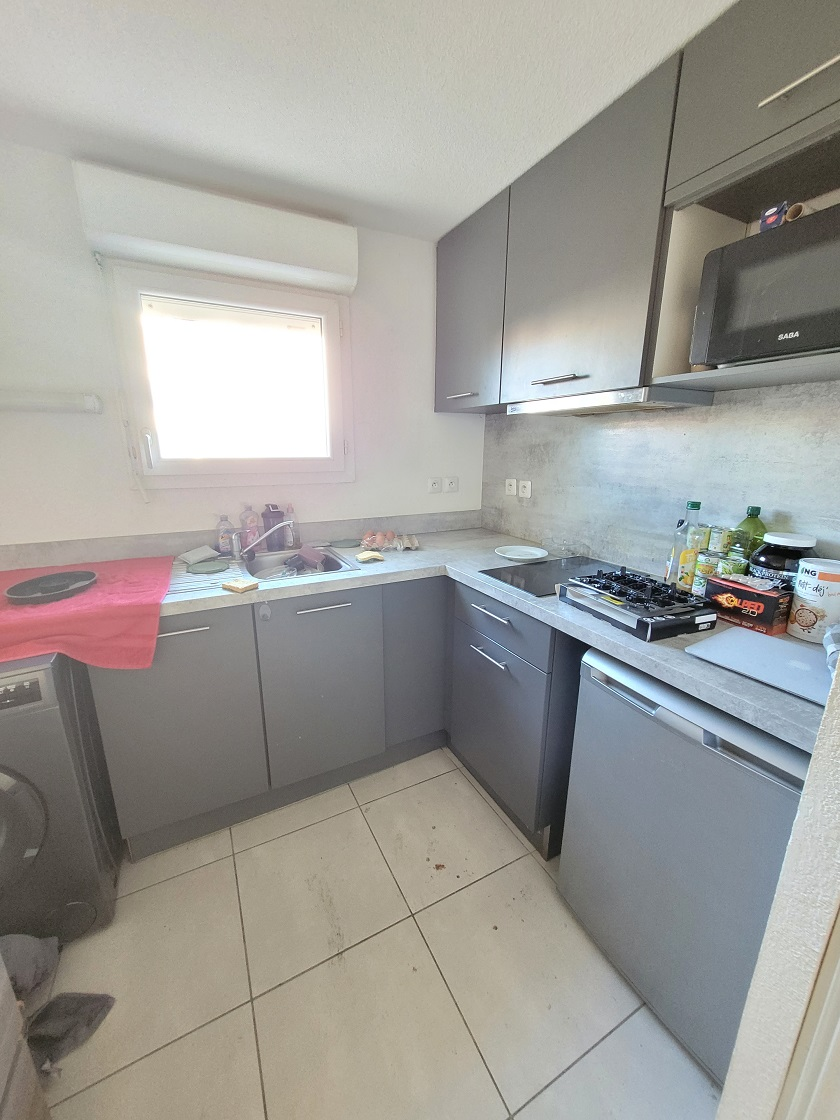 1-bedroom Apartment In Serignan, France (40 M²)