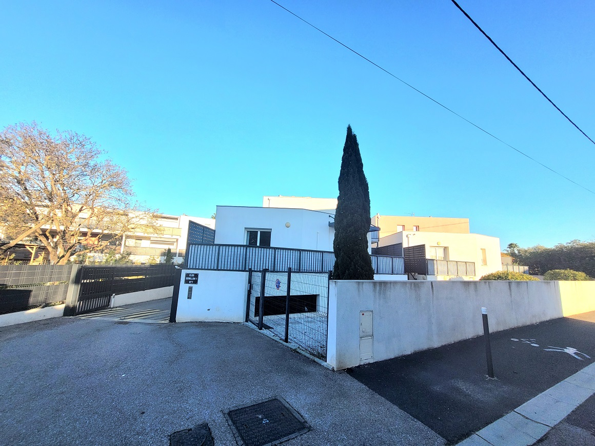 1-bedroom Apartment In Serignan, France (40 M²)