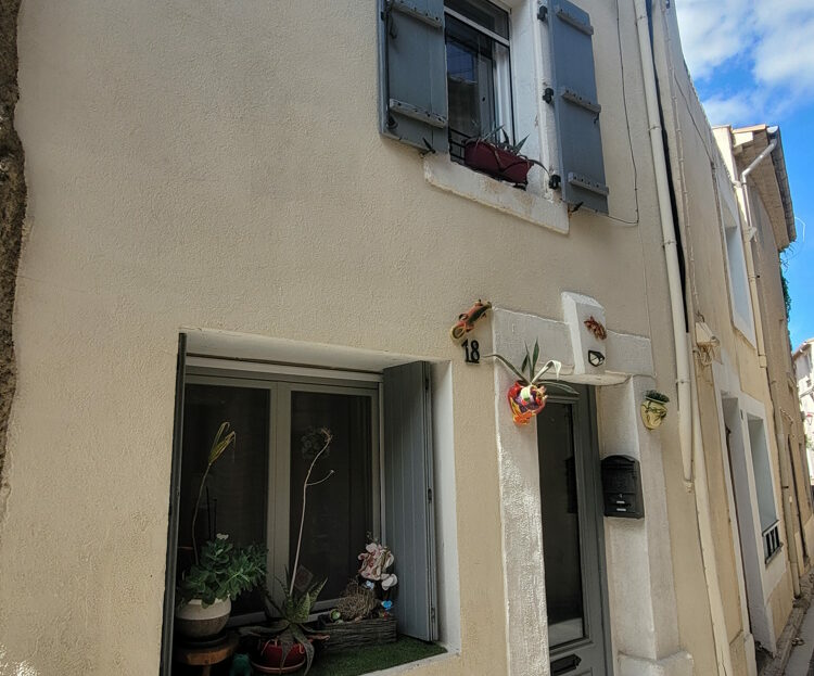 2-bedroom House In Saint Genies De Fontedit, France (90 M²)