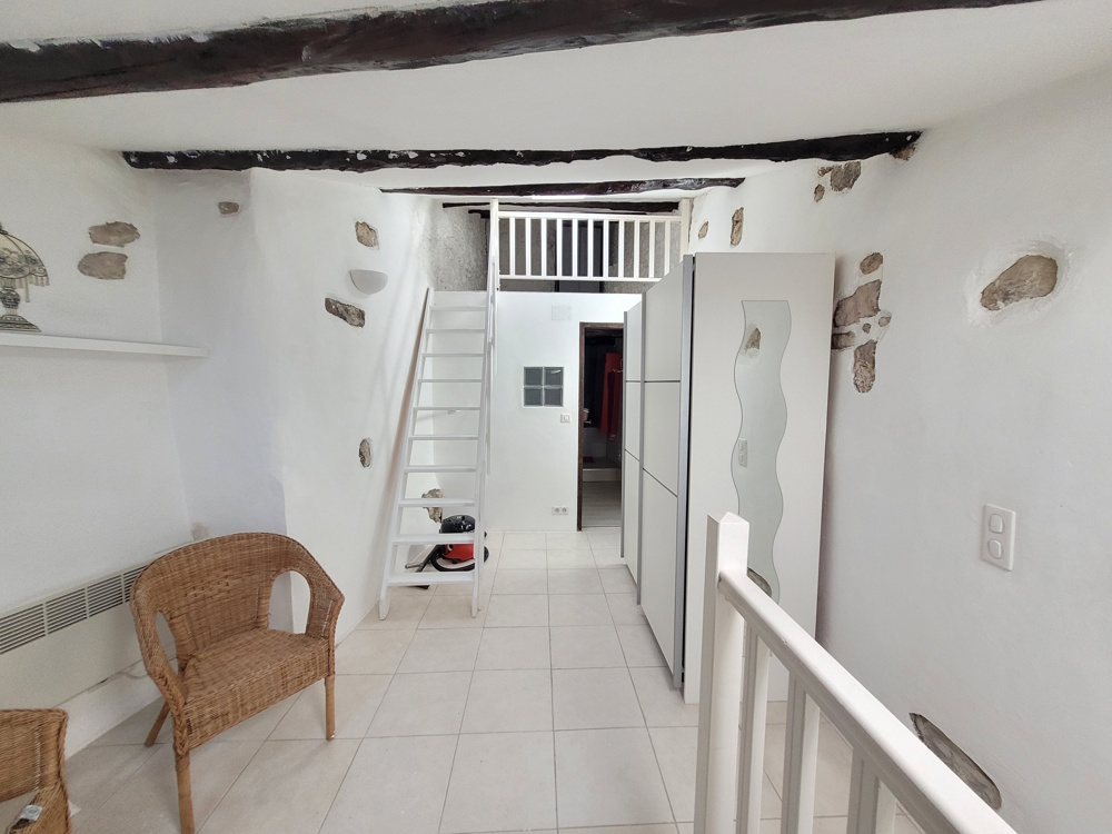 2-bedroom House In Saint Genies De Fontedit, France (90 M²)