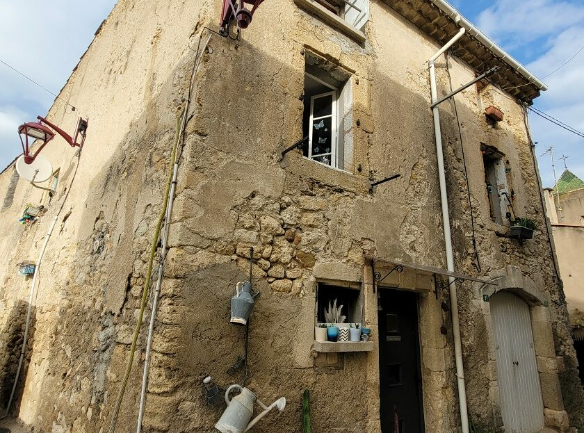 2-bedroom House In Autignac, France (110 M²)