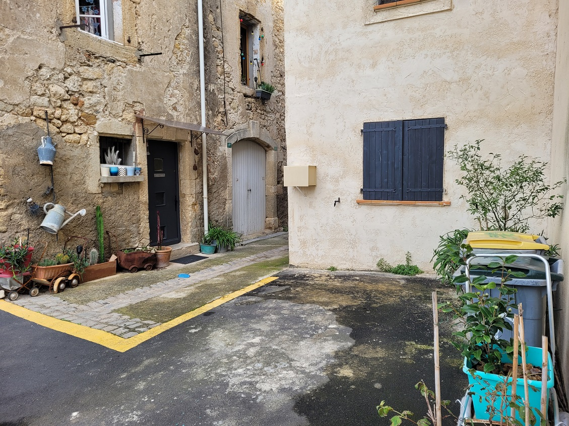 2-bedroom House In Autignac, France (110 M²)