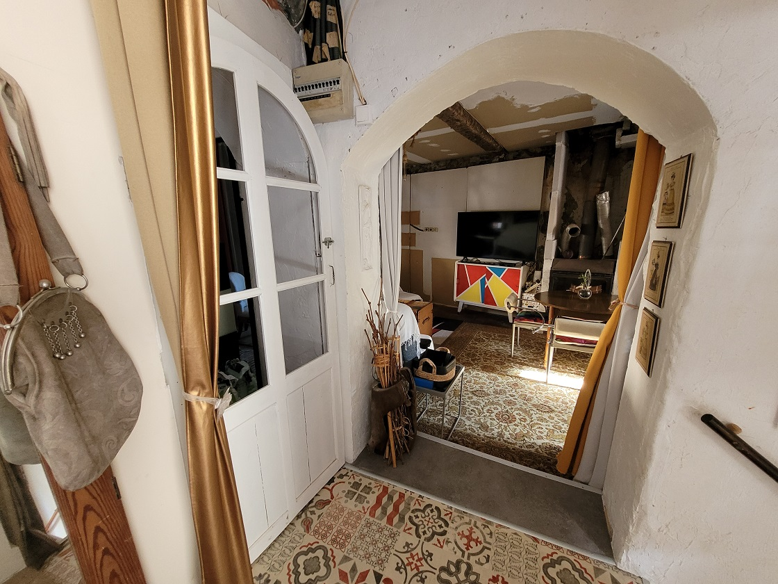2-bedroom House In Autignac, France (110 M²)