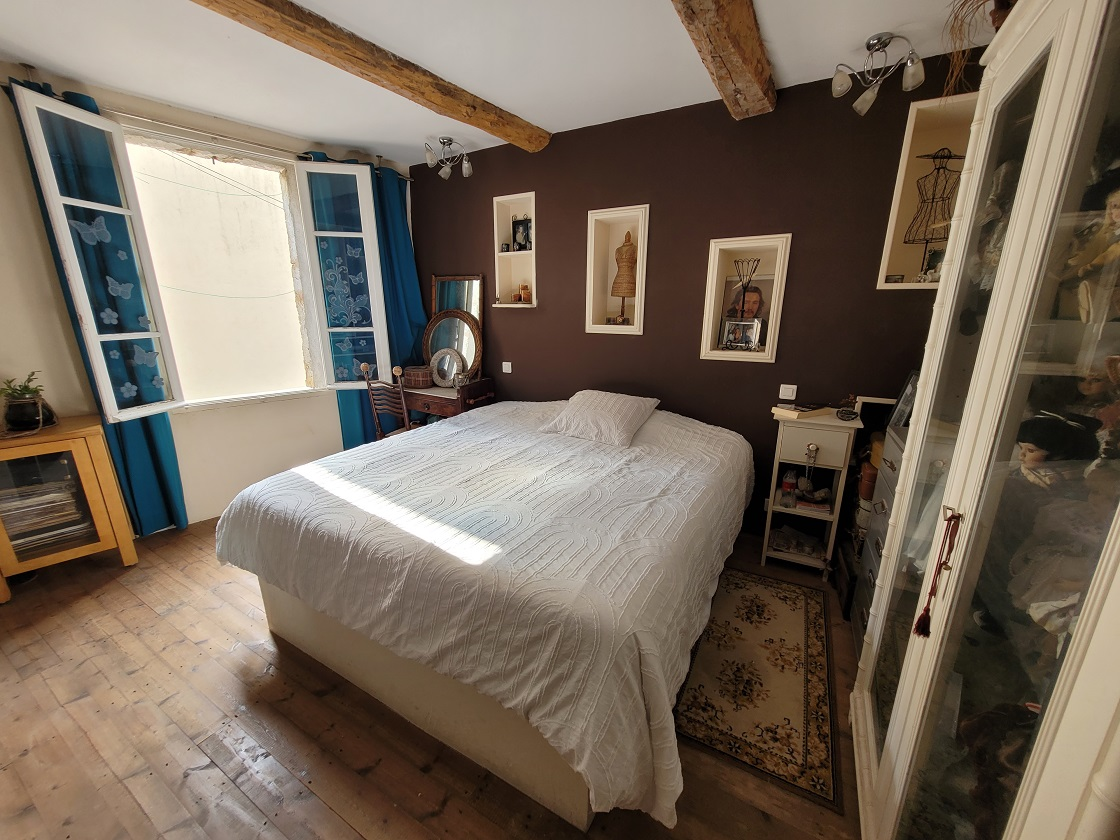 2-bedroom House In Autignac, France (110 M²)