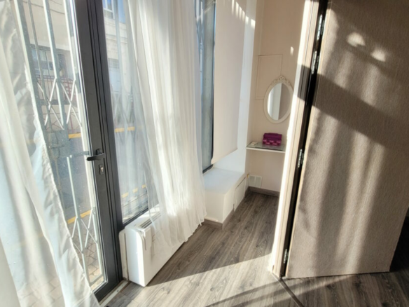 Commercial In Saint Genies De Fontedit, France (19 M²)