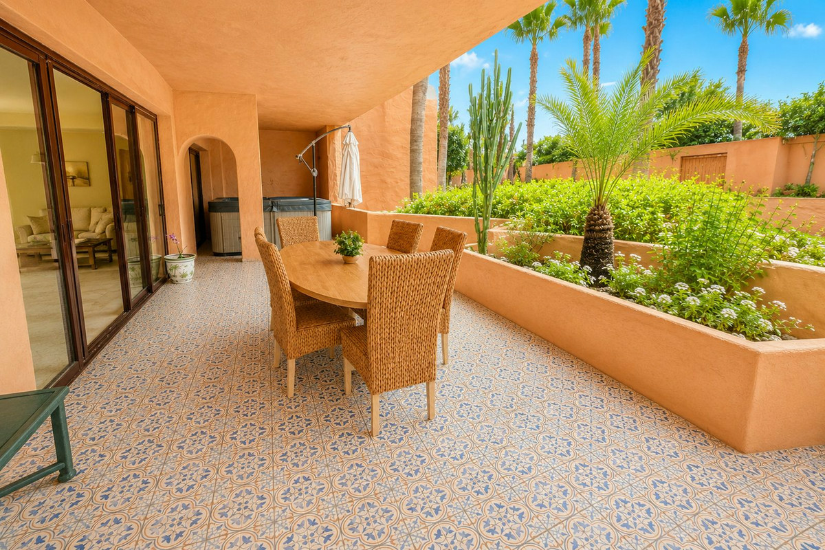 Apartment – Middle Floor Apartment In New Golden Mile