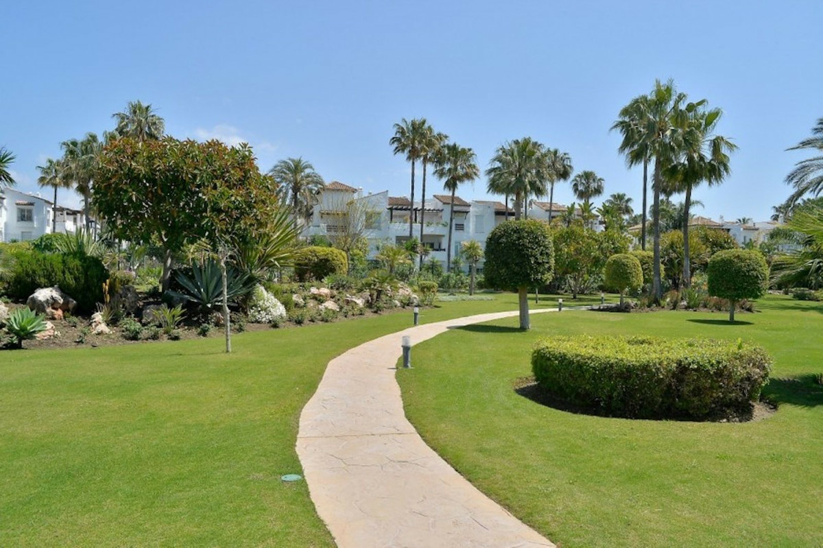 3-bedroom Apartment In Costalita, Spain (188 M²)
