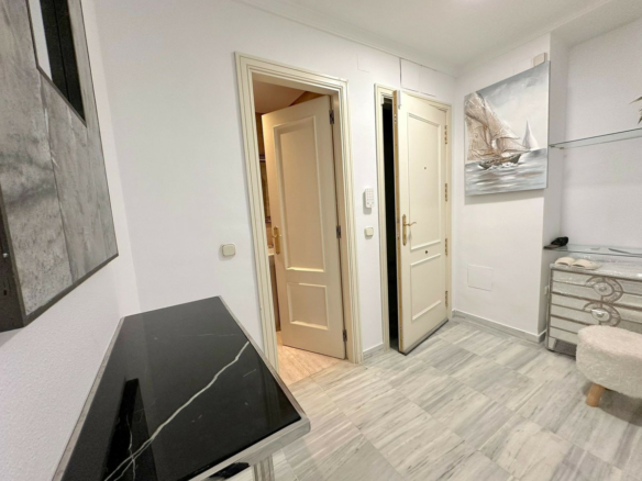 4-bedroom Apartment In The Golden Mile, Spain (132 M²)