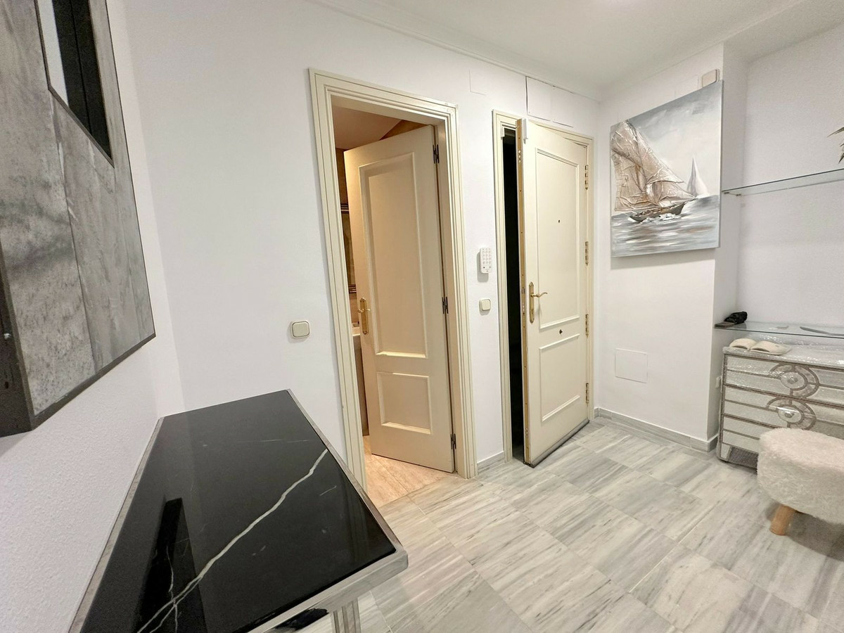 4-bedroom Apartment In The Golden Mile, Spain (132 M²)